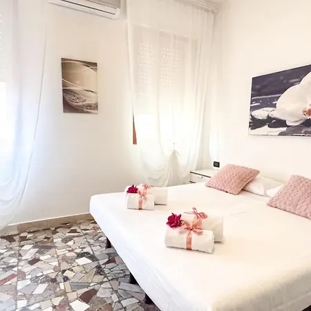 Apartment Ca 4 Nevodi Noah By Ca-sa Check Chioggia